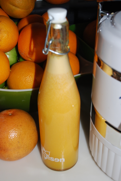 Sesen Water Bottle with Fresh Squeezed Orange Juice
