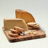 Organic Cheese and Crackers
