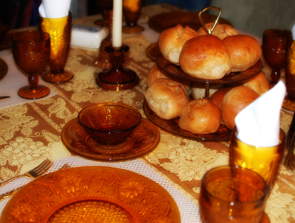 Thanksgiving table
